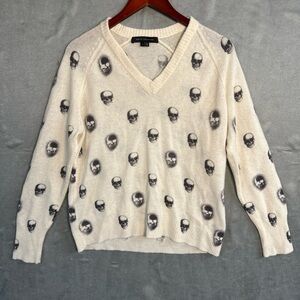 Skull Cashmere Sweater Women’s Small Beige Skull Print V Neck Pullover Jumper